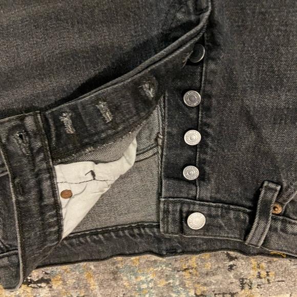 Black Faded 501 Retro Levi's - Picture 8 of 9